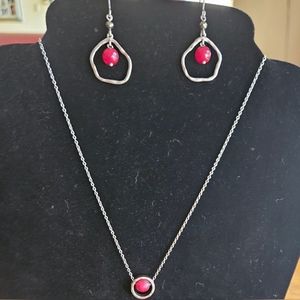 Red jade necklace & earring set